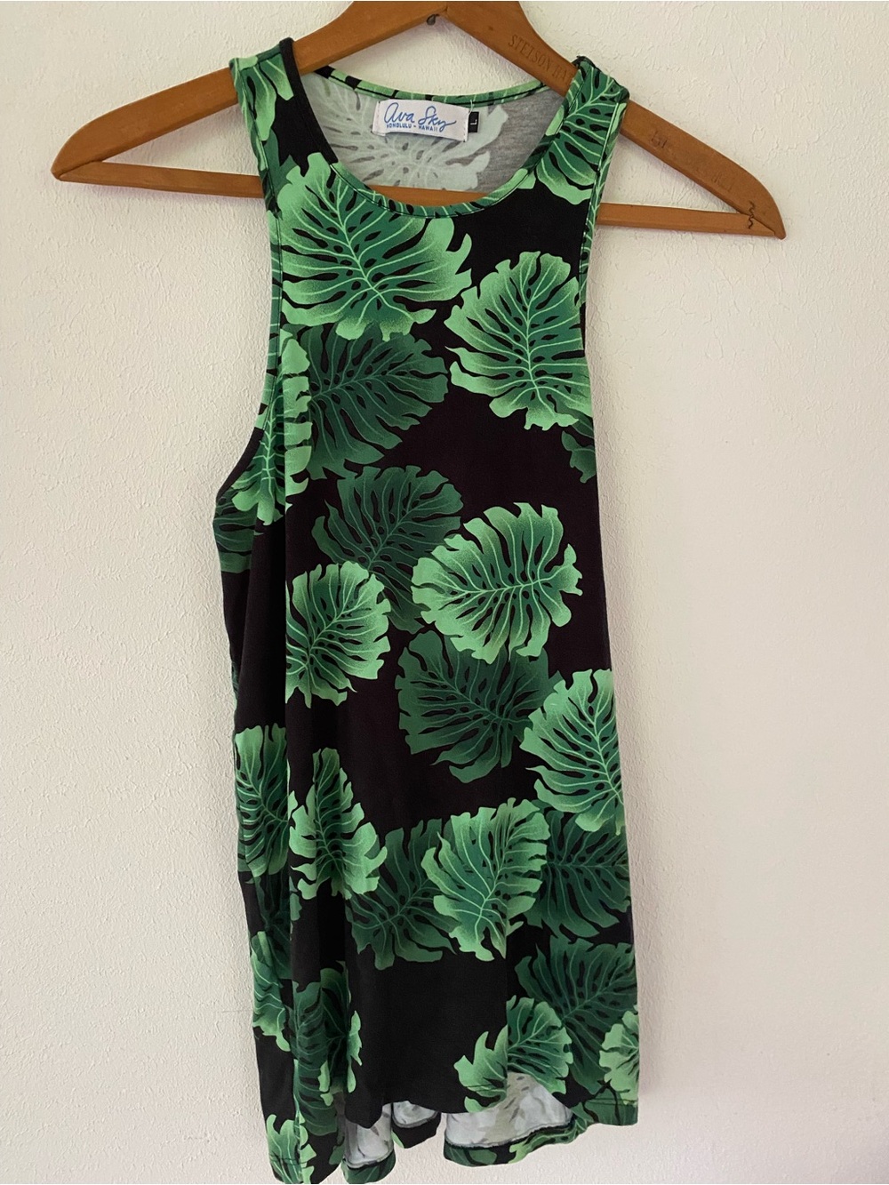 Ava sky Hawaii Tank top with Monstera Green Leaf Print